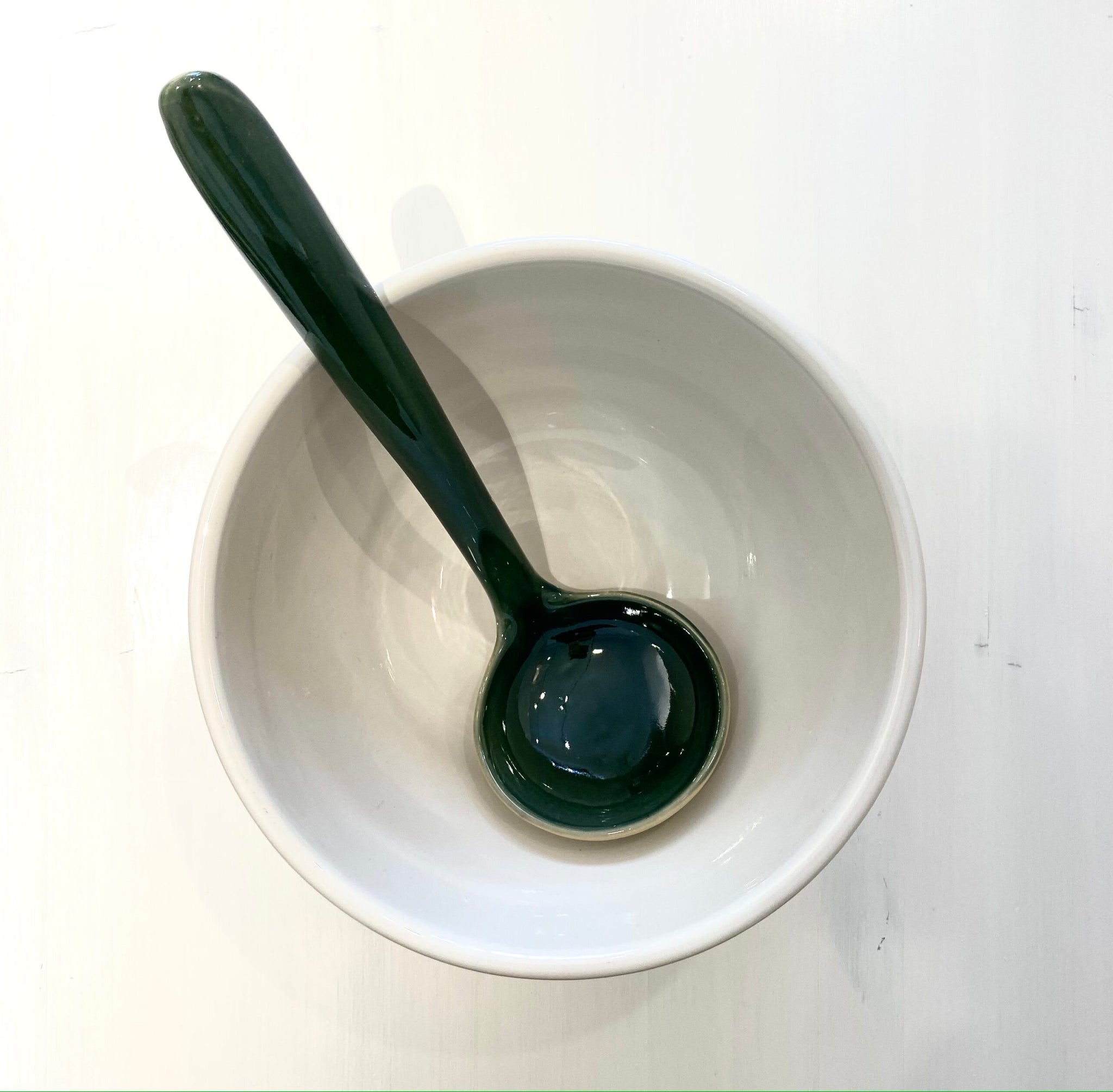 Digoi ceramic ladle - green/sand