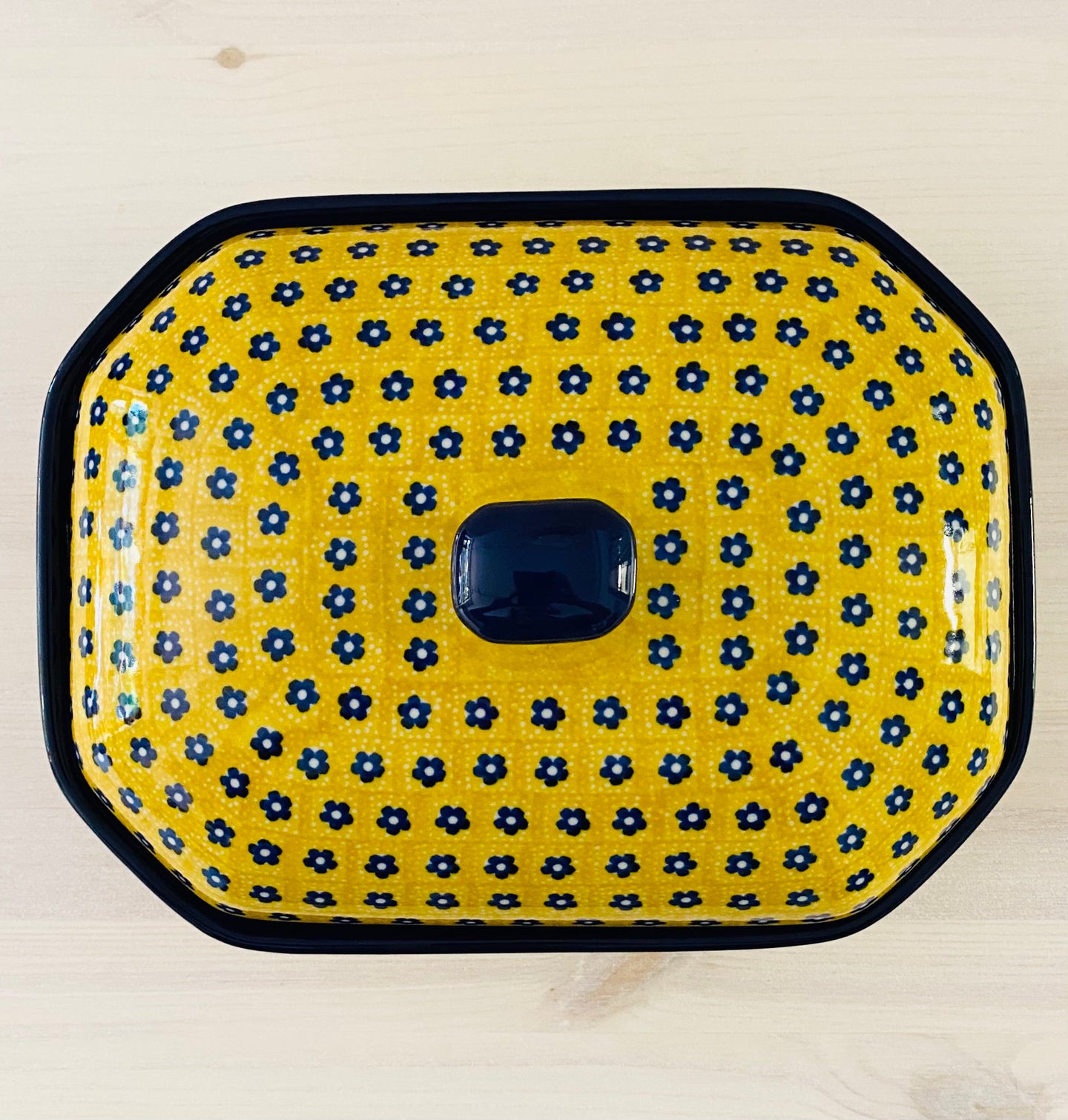 Small oven dish with lid - sun