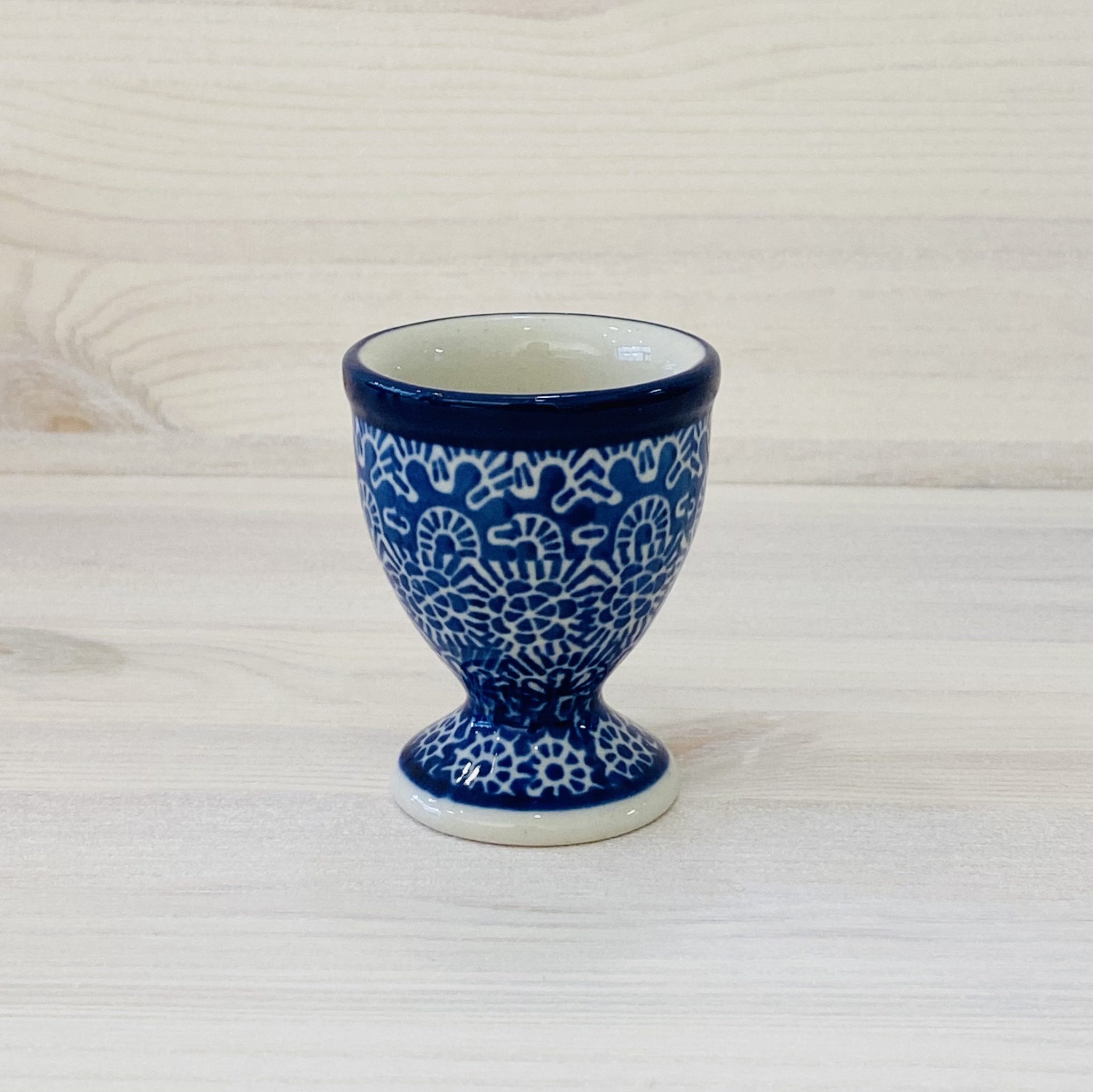 Egg cup with foot - sea