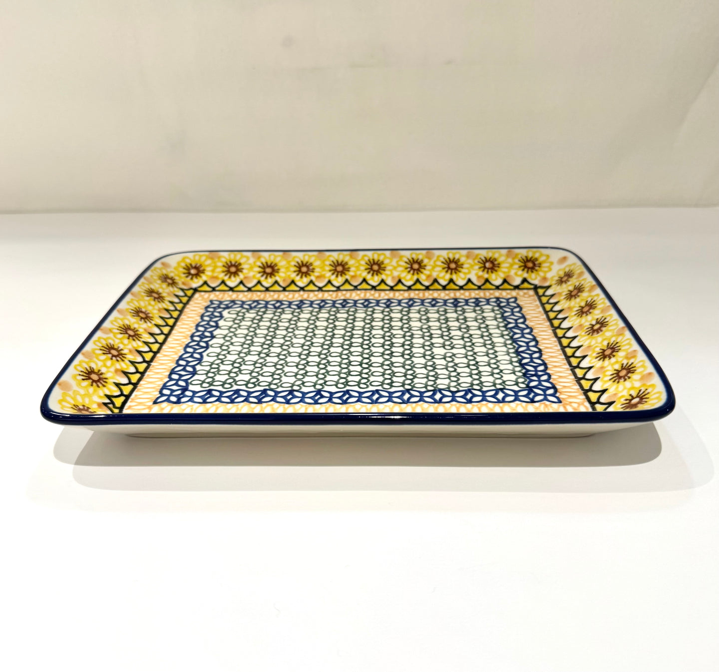 TARJOILULAUTANEN 24 X 18cm - MANGO