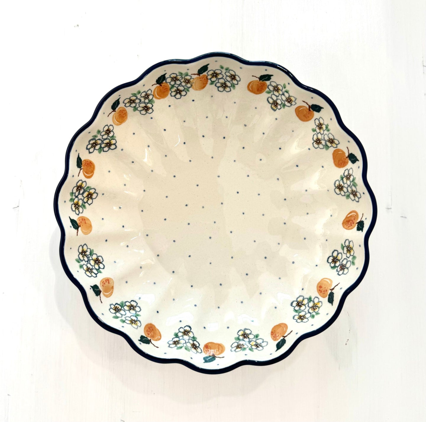 Flat bowl with wavy edges 1l - nectarine green