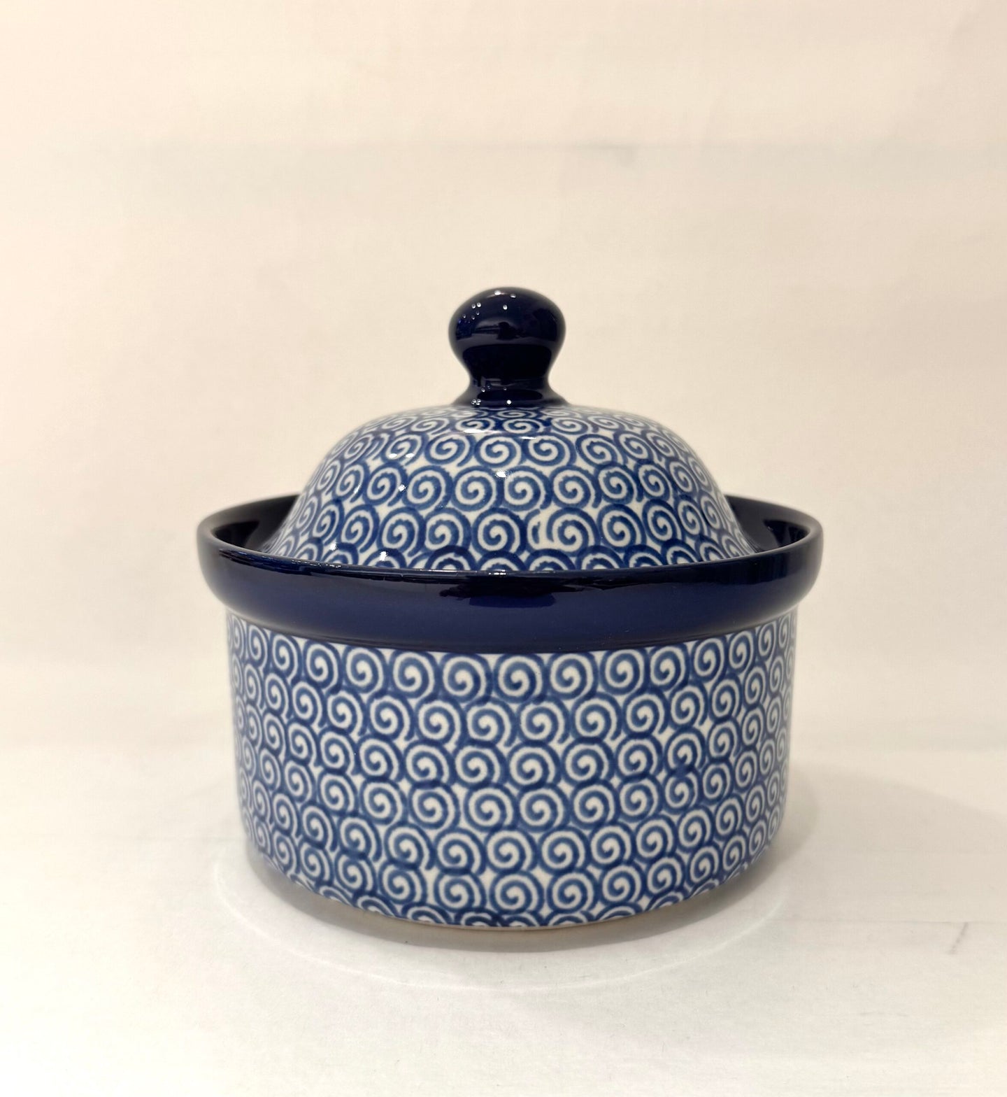 Kannellinen purkki 0,45l - aalto