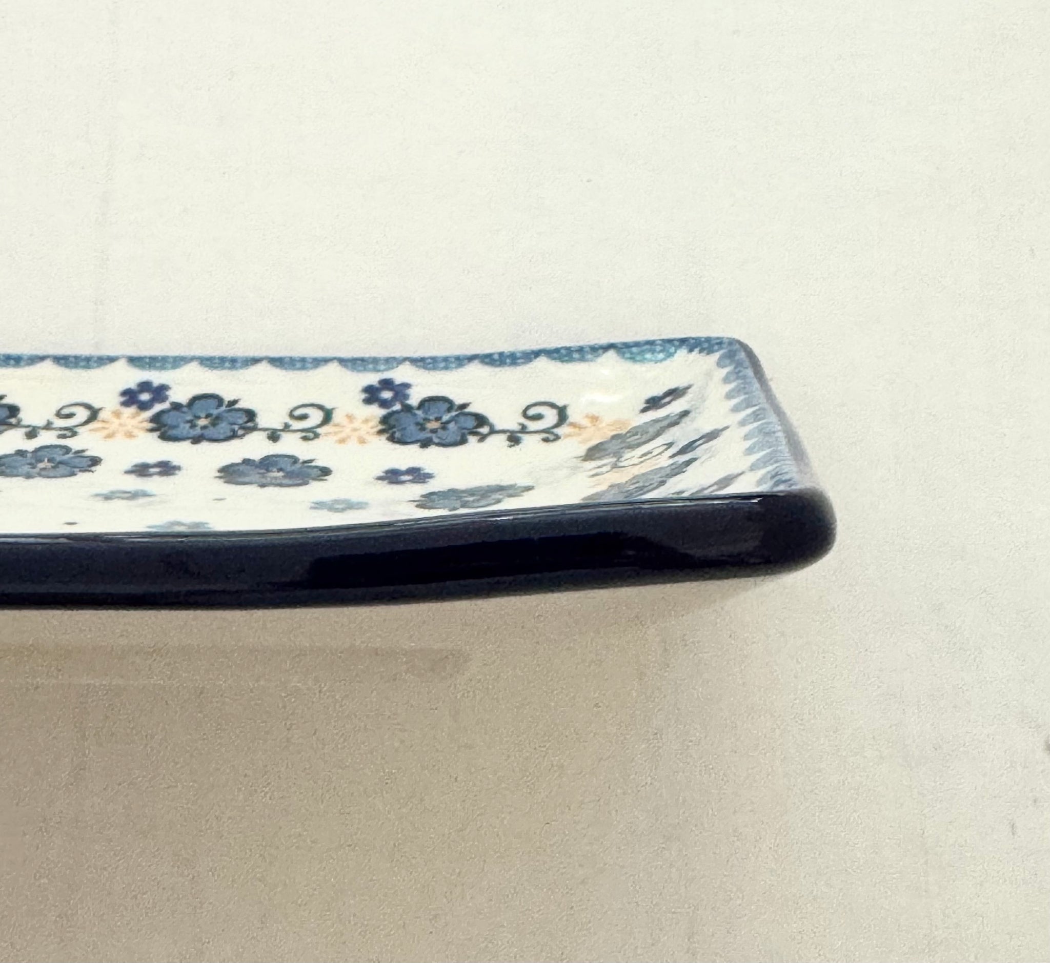 SUSHILAUTANEN 21,5 x 15cm - ORIGAMI VÄRIKÄS