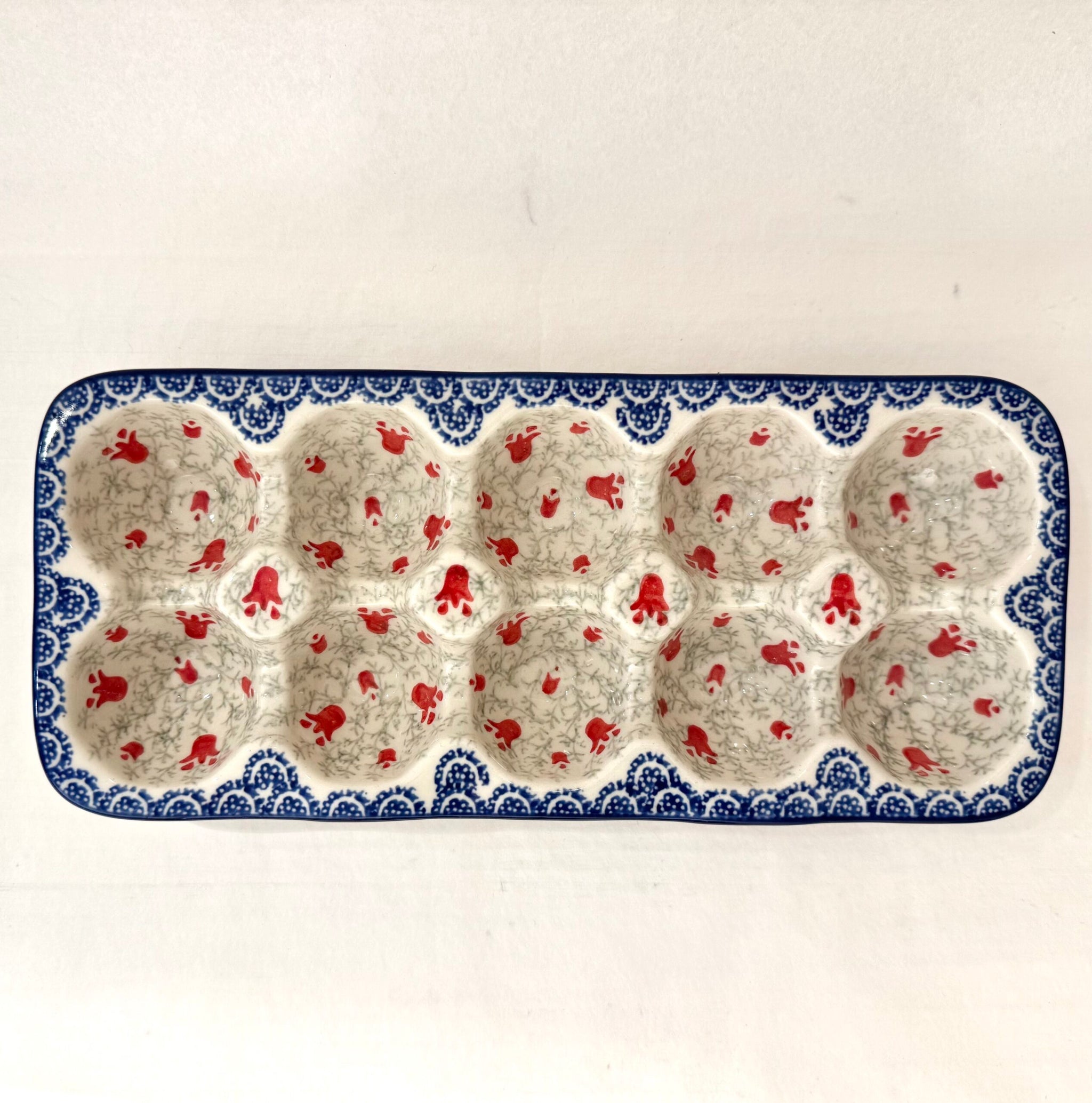 Egg cell 10 - bellflower red