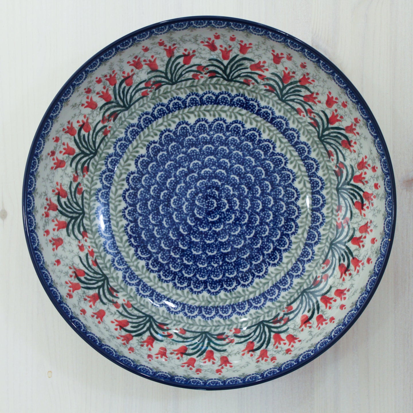 Flat bowl 2.5l - bellflower red