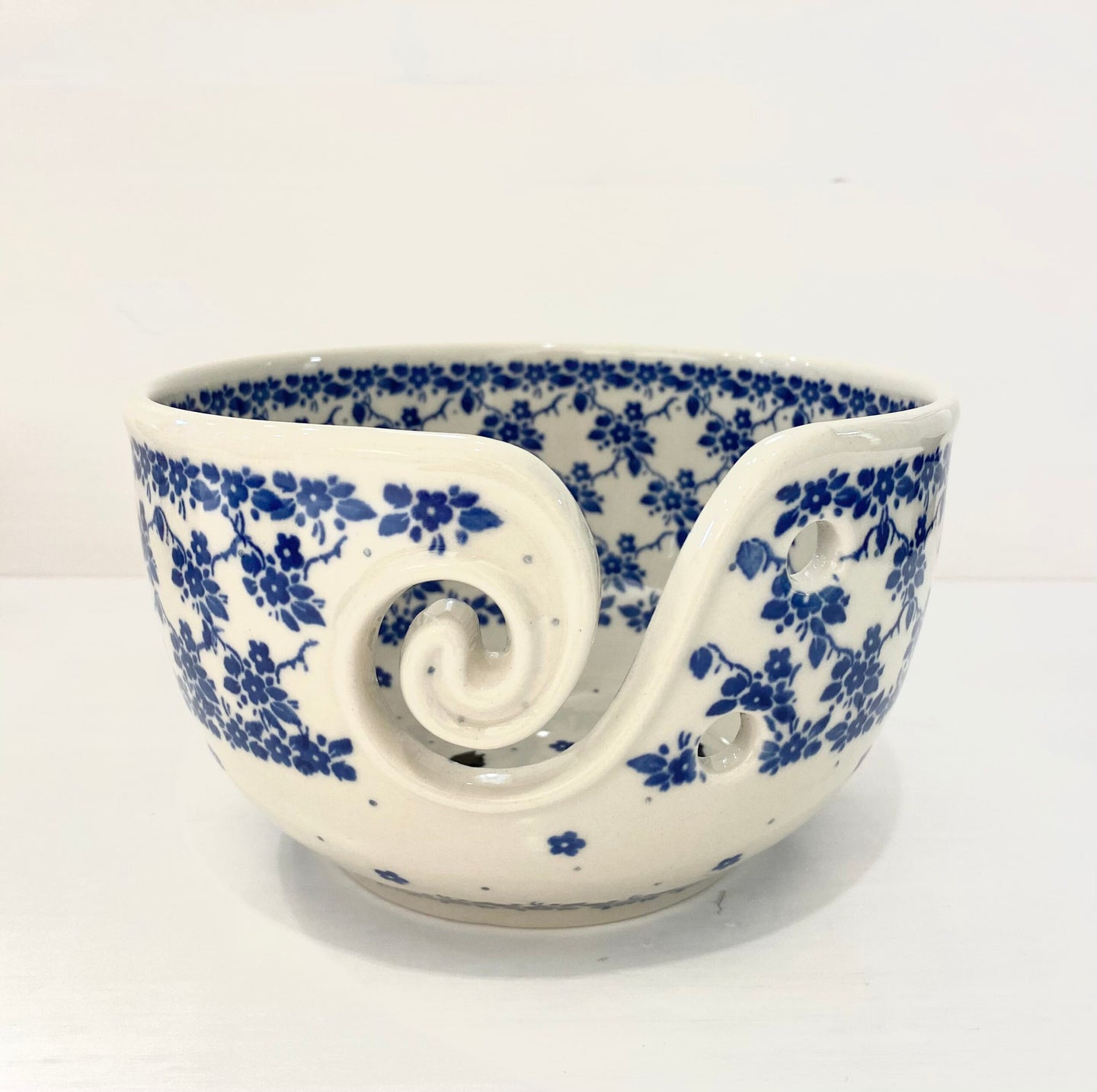 Wire bowl - kittens