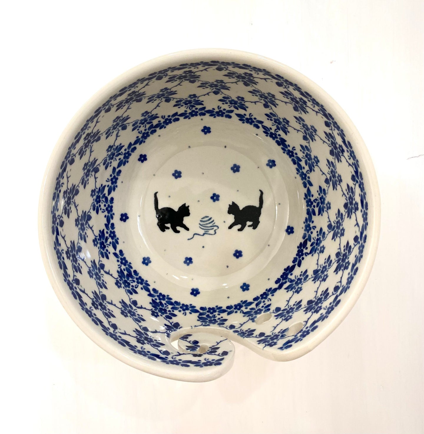 Wire bowl - kittens