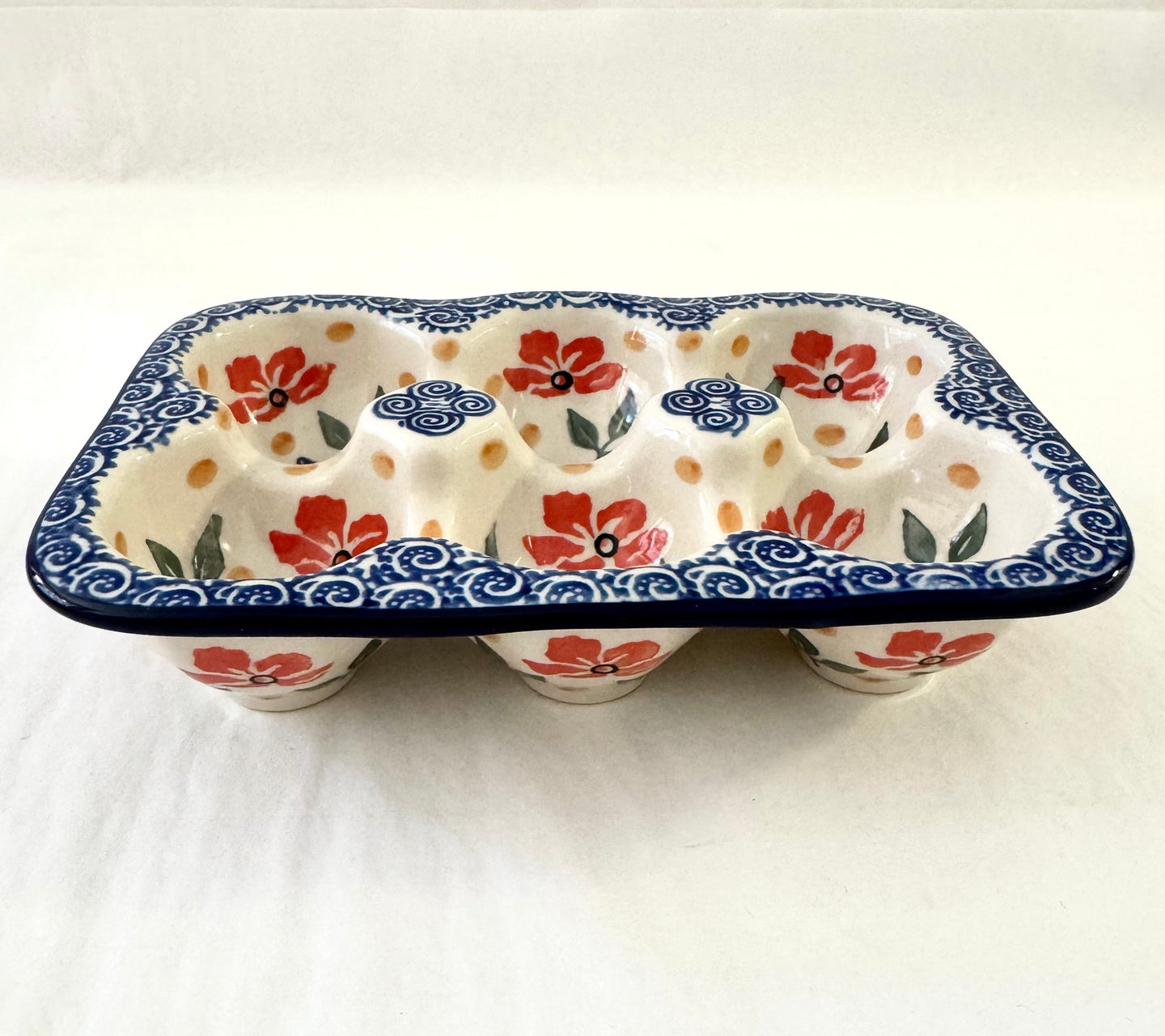 Egg cell 6 - bellflower red