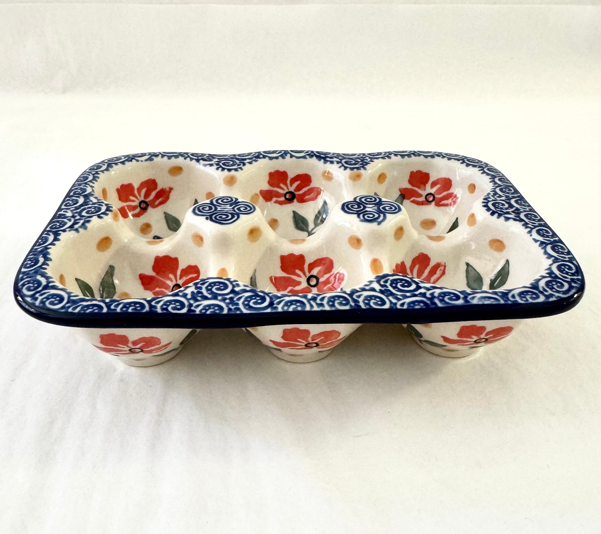 Egg cell 6 - bellflower red