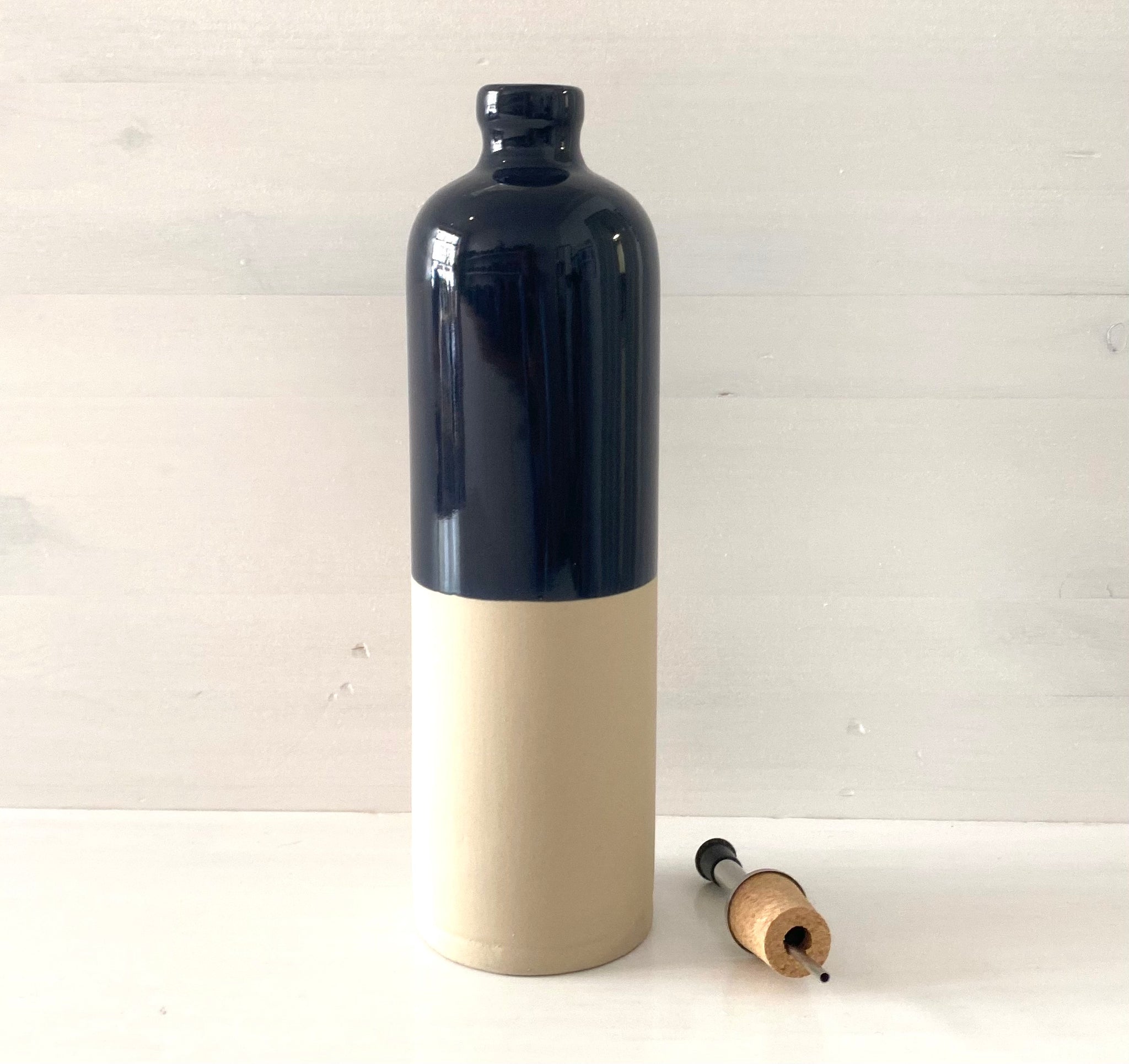 Öljy- ja etikkapullo 0,6l - keskiyön sininen