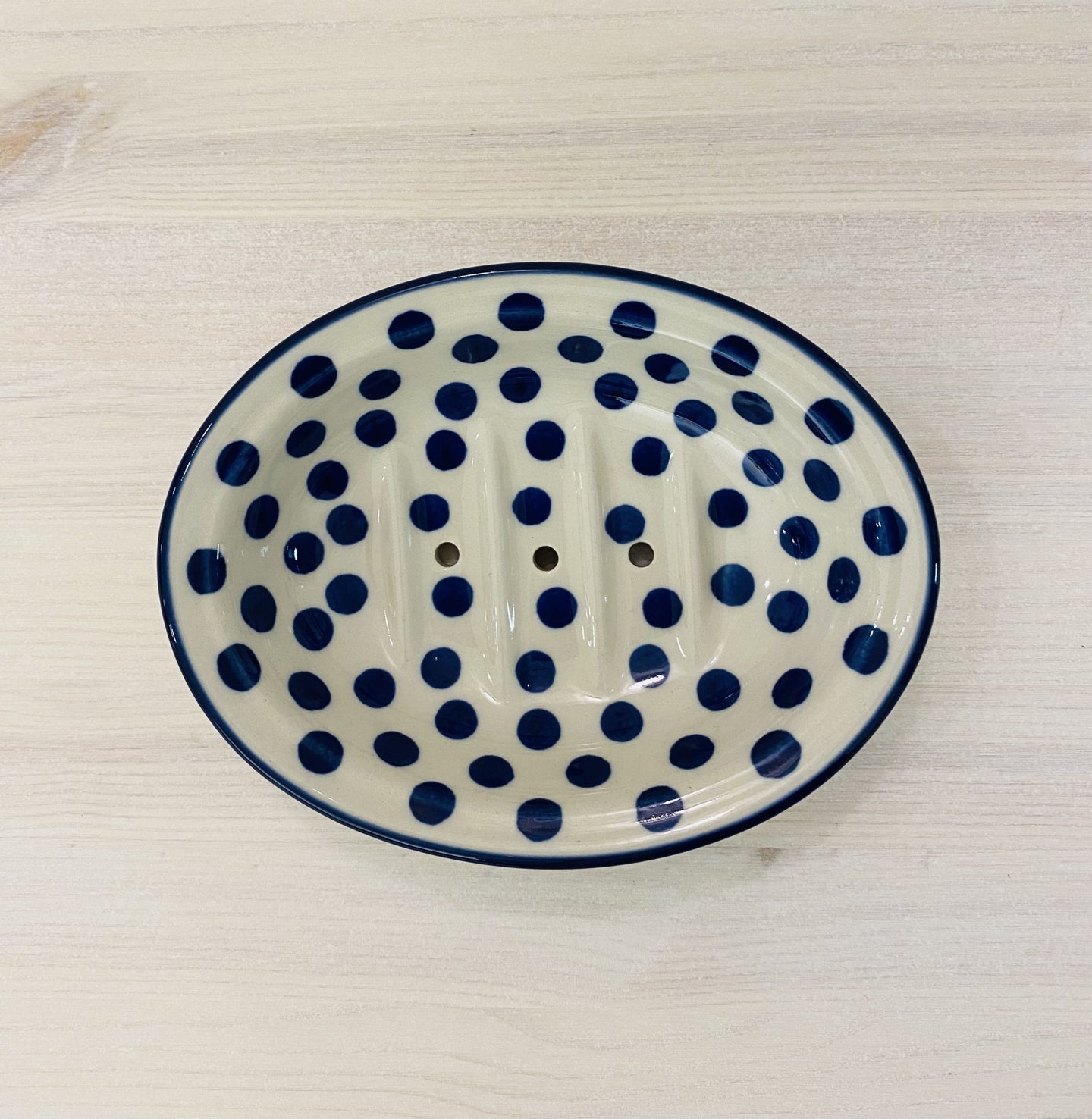 REIÄLLINEN SAIPPUANALUNEN - POLKADOT